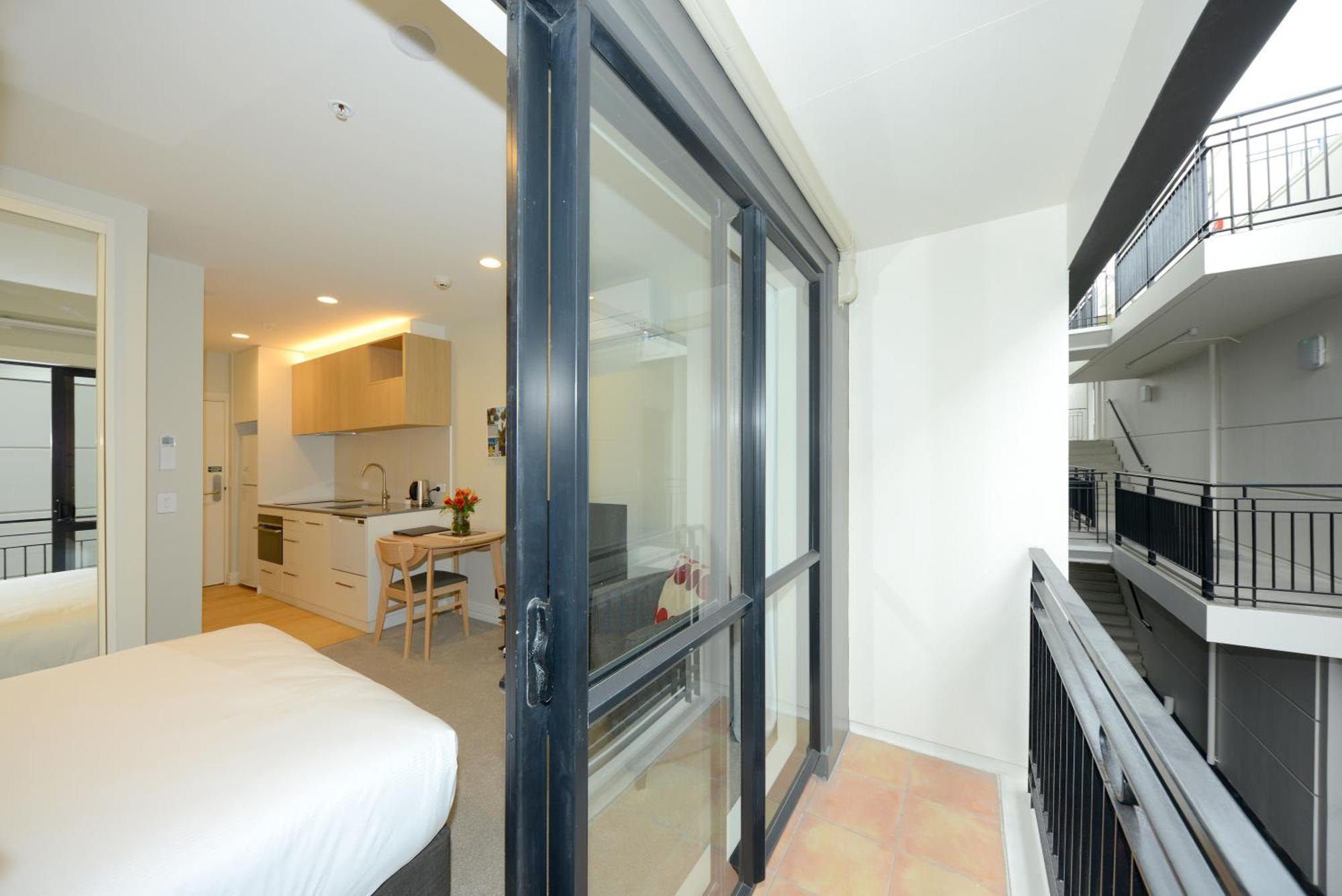 West Fitzroy Apartments Крайстчърч Екстериор снимка